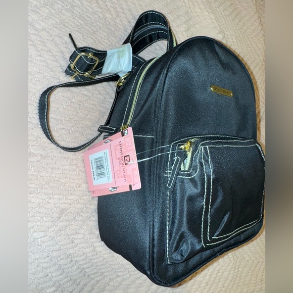 Stone Mountain five Way Backpack with Gold Accents. Adjustable straps. - Picture 2 of 12